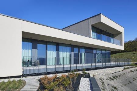 347610guerila_-_vinska_klet_-2744_-_ret